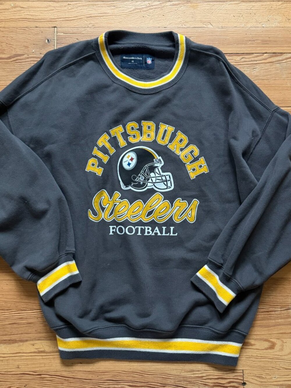Abercrombie & Fitch Pittsburgh Steelers NFL Crewneck Sweatshirt XS